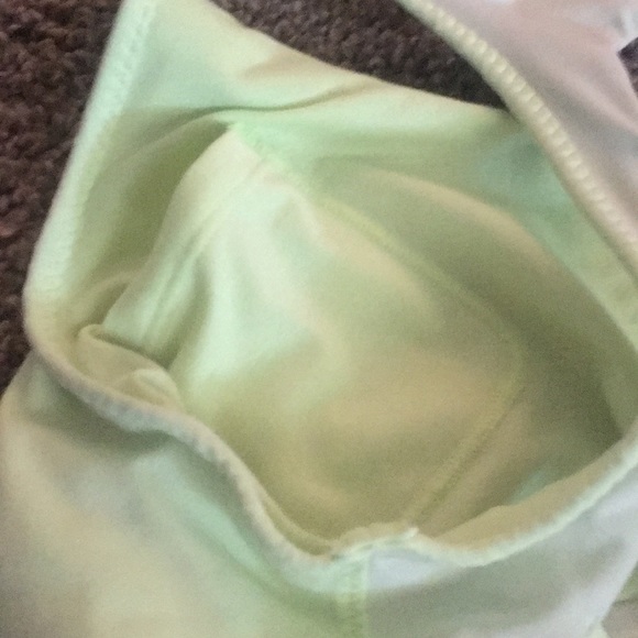 Lululemon tank! Open in the back! Great condition! - Picture 4 of 4